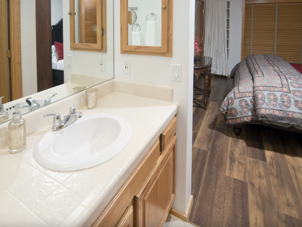 3 plus loft Townhome  shuttle or walk to skiway